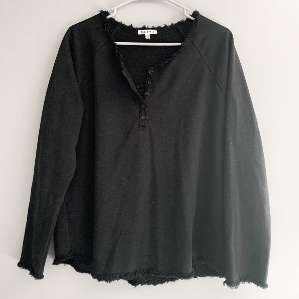 boutique long sleeve dress shirt with buttons